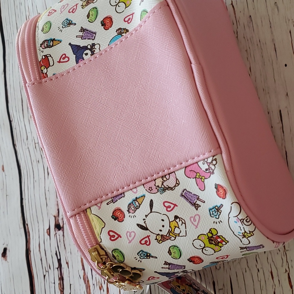 🆕️ SANRIO HELLO KITTY AND FRIENDS PINK MAKE-UP BAG 💕 - Picture 5 of 7